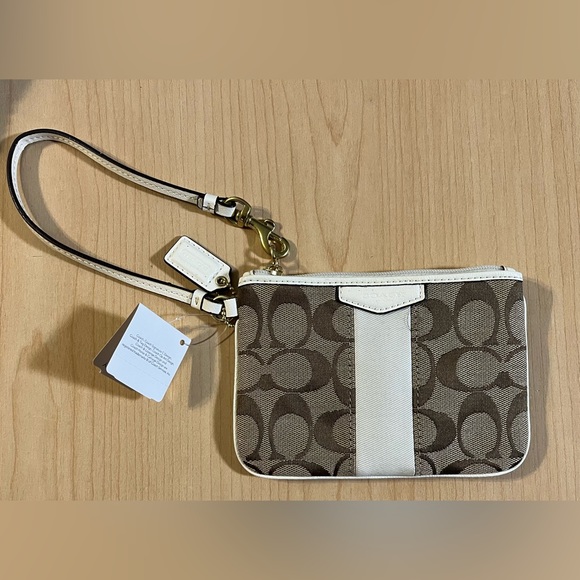 Coach wristlet - Picture 2 of 2